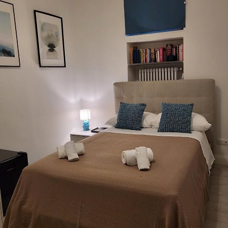 Nel Salotto Di Napoli Hotel ภายนอก รูปภาพ